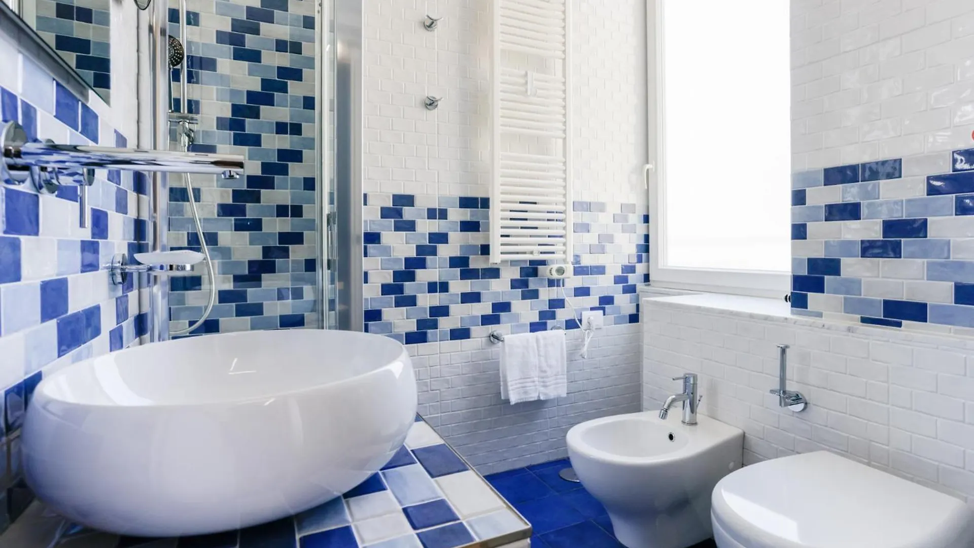 Guest house V10 Guesthouse - Vanvitelli 10 Naples Italy