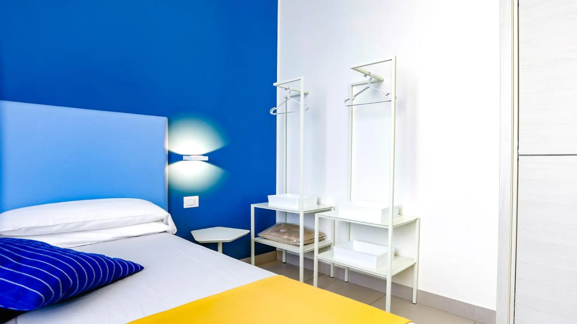 V10 Guesthouse - Vanvitelli 10 Naples Guest house