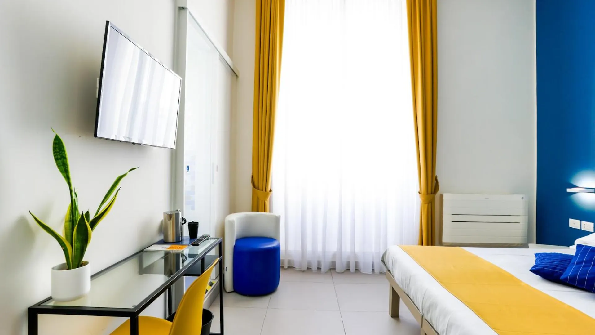 V10 Guesthouse - Vanvitelli 10 Naples Guest house