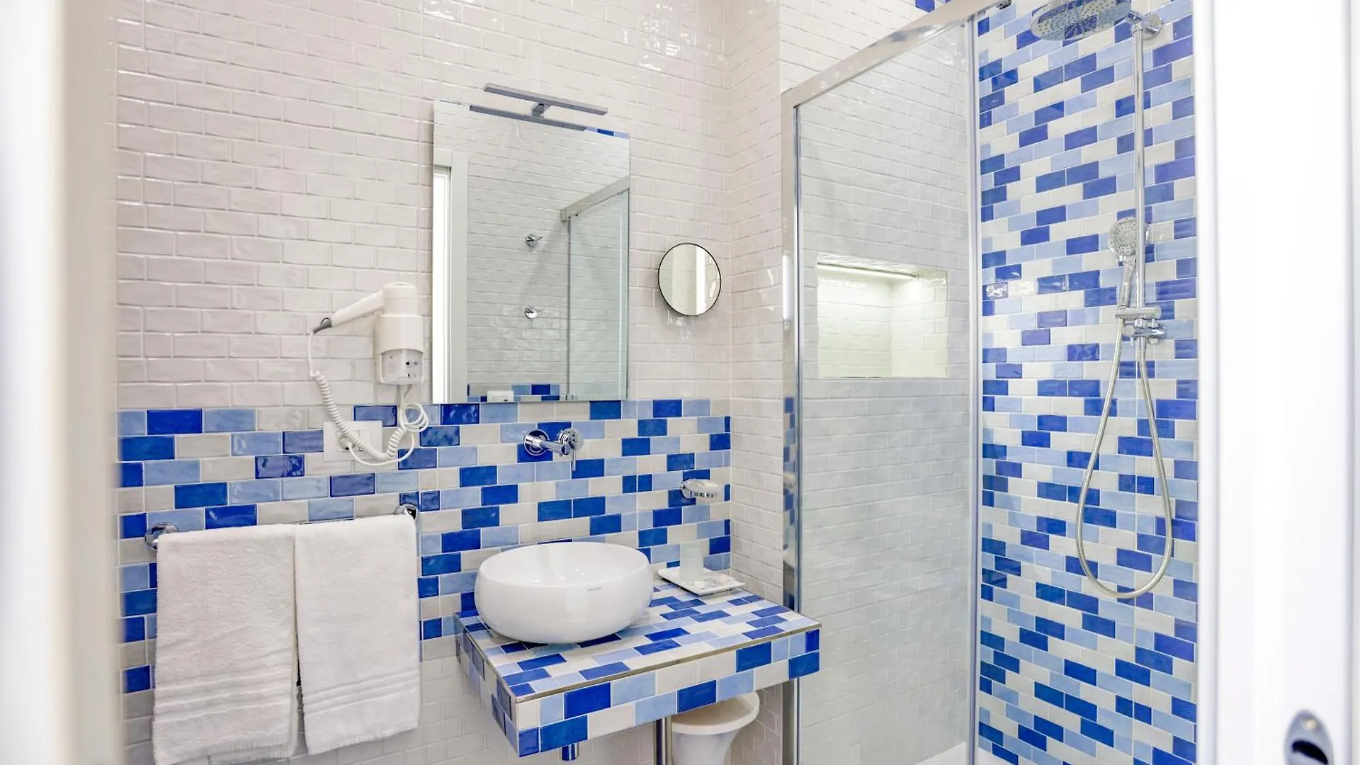 V10 Guesthouse - Vanvitelli 10 Naples