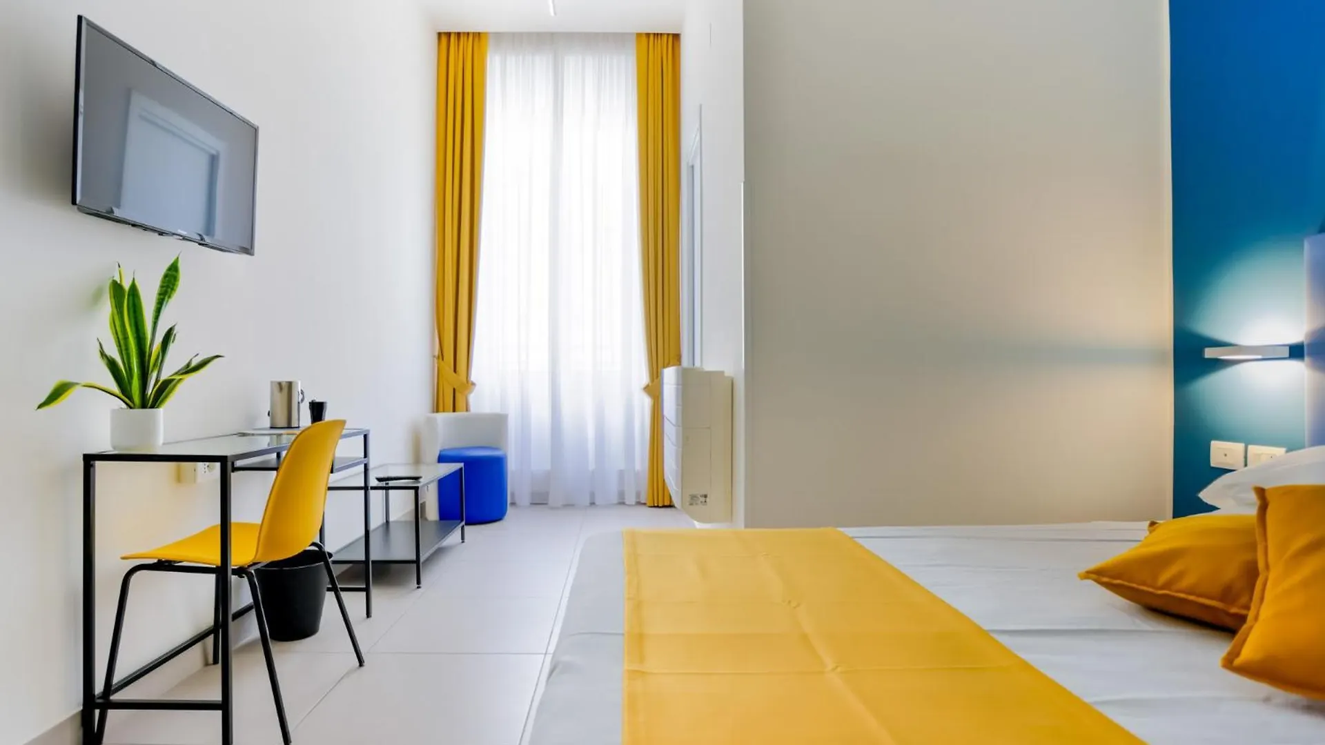 V10 Guesthouse - Vanvitelli 10 Naples