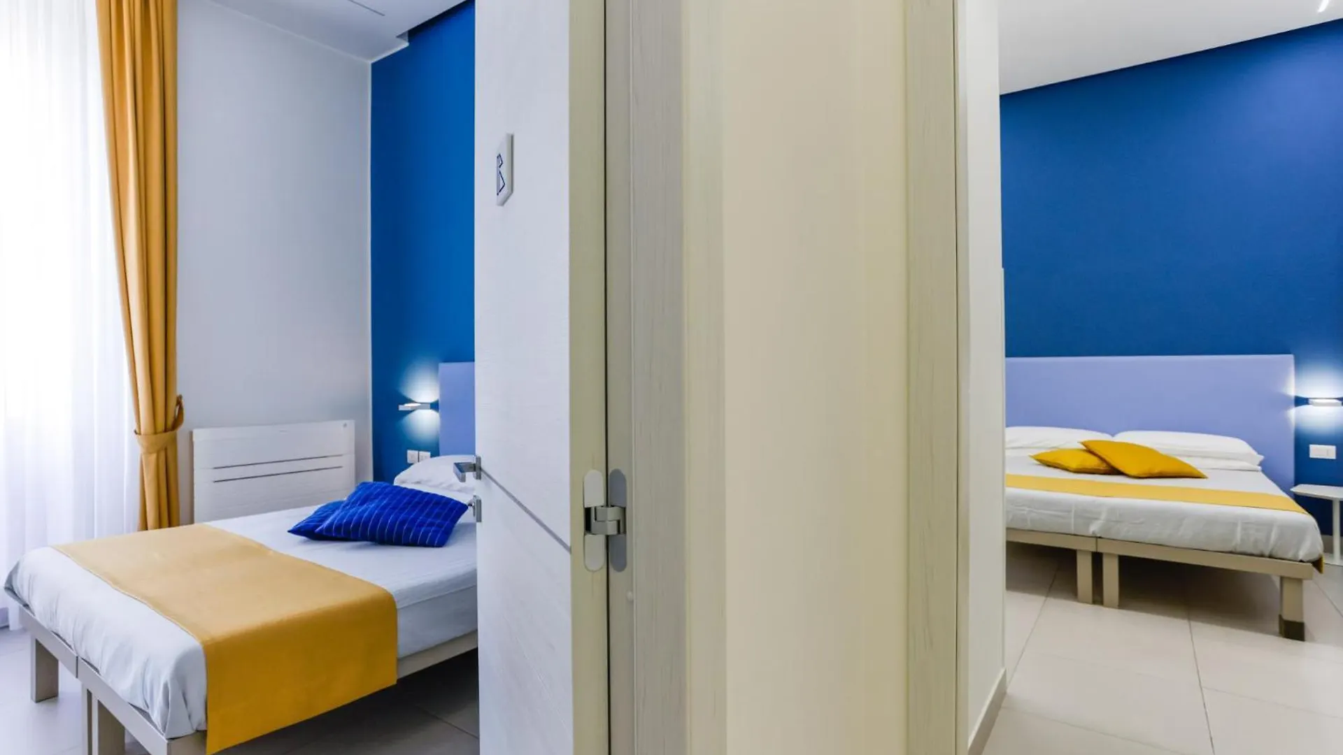 V10 Guesthouse - Vanvitelli 10 Naples 0*,  Italy