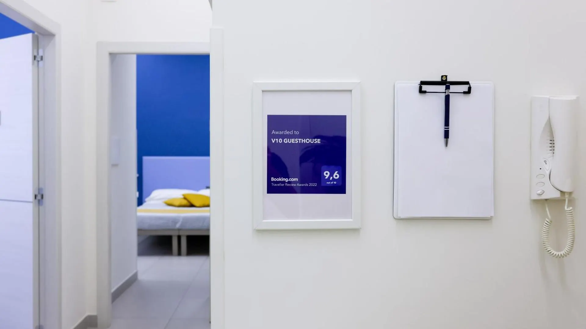 V10 Guesthouse - Vanvitelli 10 Naples
