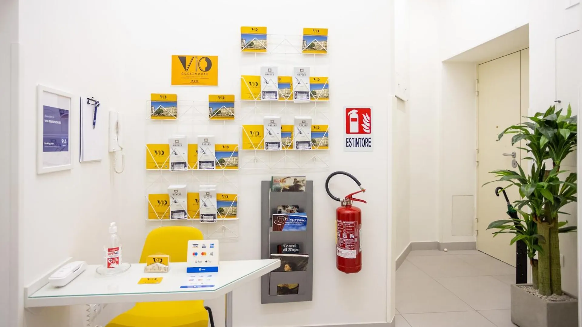 Guest house V10 Guesthouse - Vanvitelli 10 Naples