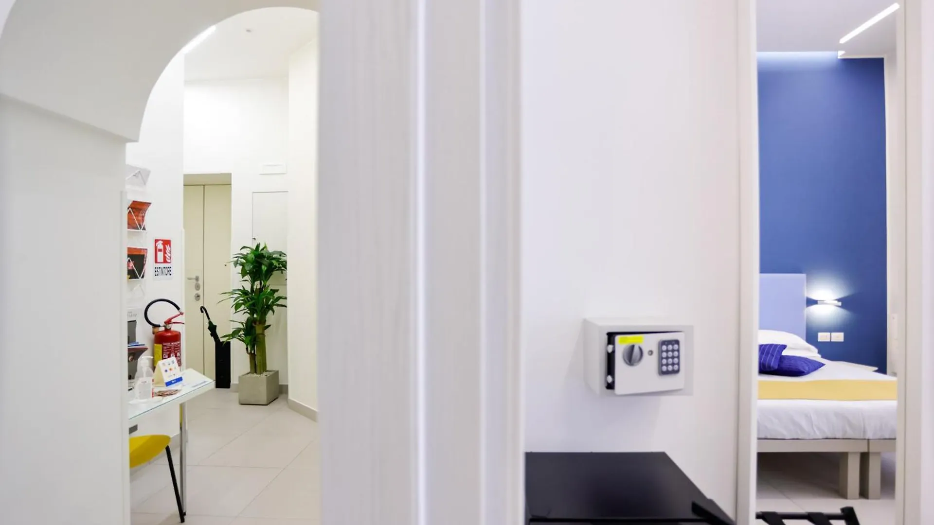 V10 Guesthouse - Vanvitelli 10 Naples