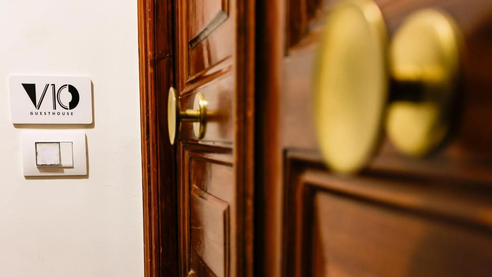 Guest house V10 Guesthouse - Vanvitelli 10 Naples Italy